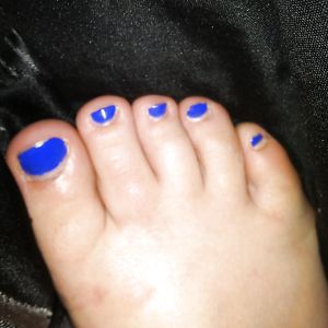 Wifey's Sexy Blue Toes - brunette