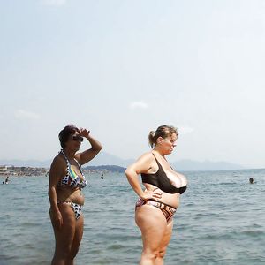 hidden cams - big boobs