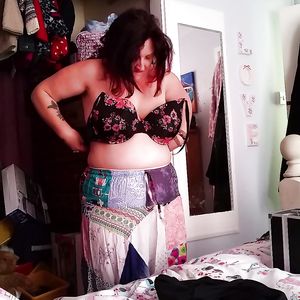 Dee trying on new bra - nipples