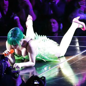Katy Perry 12 - big boobs
