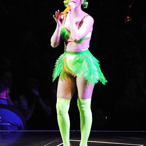 Katy Perry 12 - big boobs
