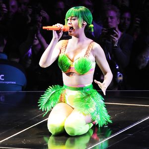 Katy Perry 12 - big boobs