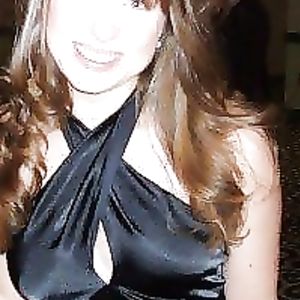 Kristen shows her tits - big boobs