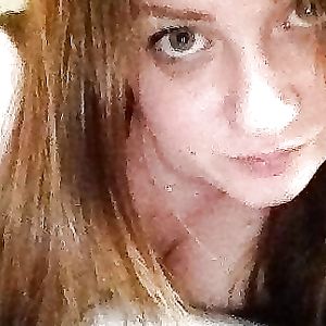 Kristen shows her tits - big boobs