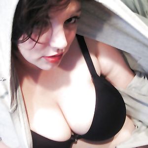 Babes and Boobs 3 - babe