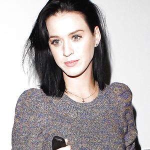 Katy Perry: Slutty Hot Real Pics Vol. 2 - non-porn