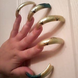 Nail Queen Talynn - femdom