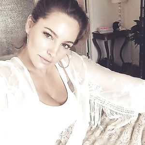 Kelly Brook - brunette