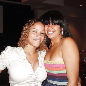 Dominicana SuperTetona - big boobs