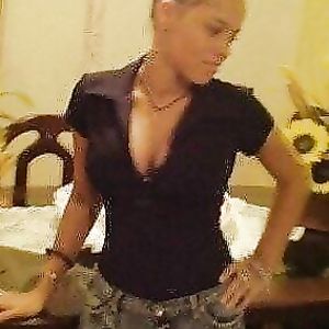 Dominicana SuperTetona - big boobs