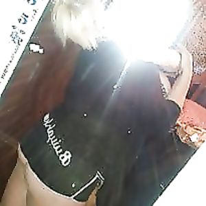 ricki love - close-up