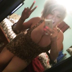 ricki love - close-up