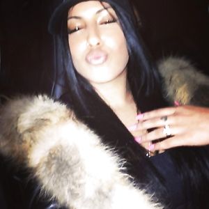 Belles et bonnes beurettes 3 - big boobs