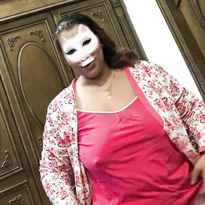 ARAB AMATEUR MUSLIM BEURETTE HIJAB BNAT BIG ASS vol.35 - brunette