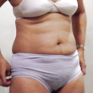 Shivangi after bath (fully nude frontal) - mature