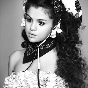 Selena Gomez Sexy Photoshoots - celebrity