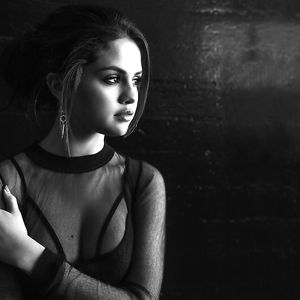 Selena Gomez Sexy Photoshoots - celebrity