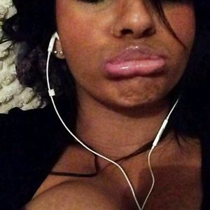 Beurette Gros Airbag I - big boobs