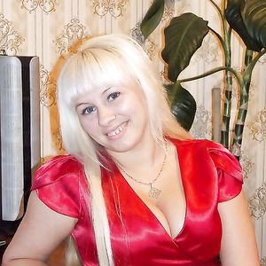 Busty Russian Woman 2352 - big boobs