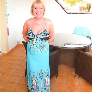 Alluring GILF! - Lynn - big boobs