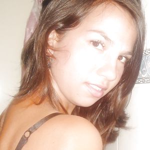 Busty Teen Posing - brunette