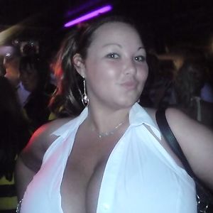 Titts And Cleavage - non-porn