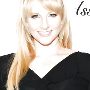 Sexy Melissa Rauch - celebrity