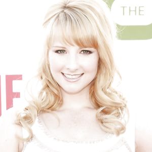 Sexy Melissa Rauch - celebrity
