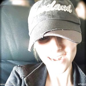 Sexy Melissa Rauch - celebrity