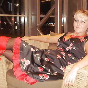 hot blonde milf Natalia - blonde