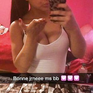 Beurette Gros Airbag III - big boobs