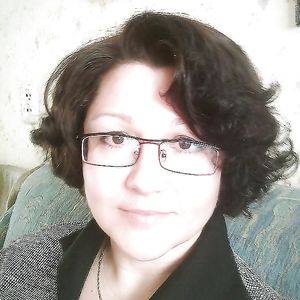 modest bitch Elena - big boobs