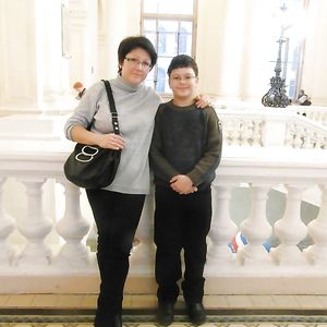 modest bitch Elena - big boobs