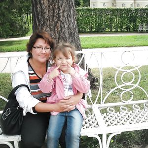 modest bitch Elena - big boobs