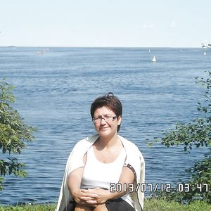 modest bitch Elena - big boobs