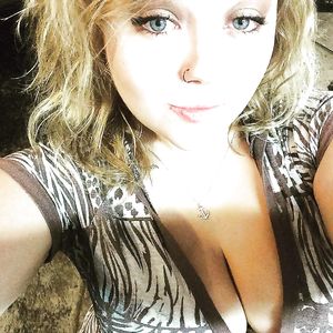 really hot blonde teen - blonde