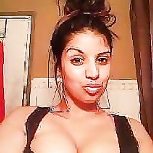 Beurette Gros Airbag II - big boobs