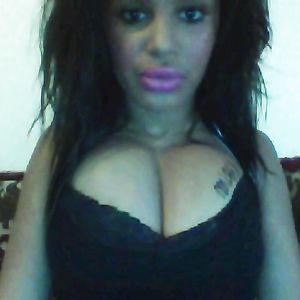 Beurette Gros Airbag II - big boobs