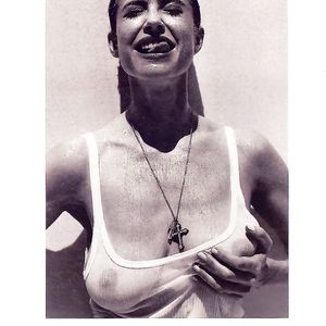 Wanking over Mimi Rogers - babe