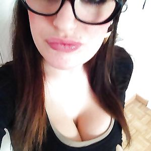 salope facebook gros seins - teen