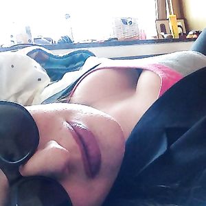 salope facebook gros seins - teen