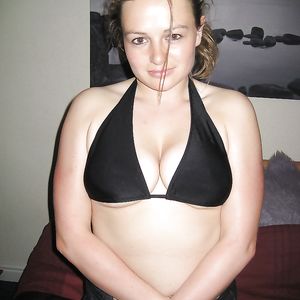 Brunette mom get fisted - amateur