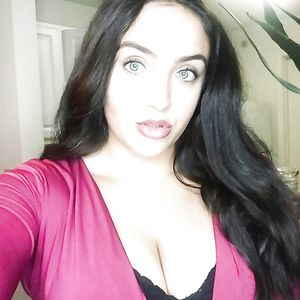 iranian slut Annahita - tits