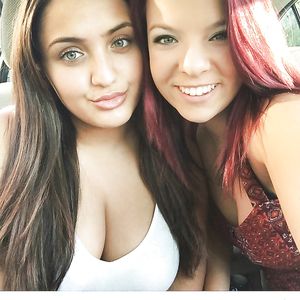 iranian slut Annahita - tits