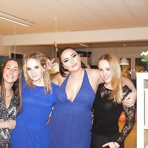 iranian slut Annahita - tits