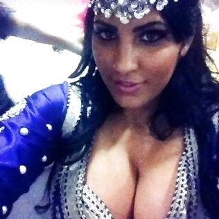 Beurette au Gros seins du 93