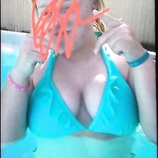 Big Ass tits on a Young White Teen!