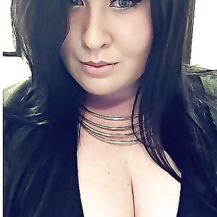 Curvy British Girl With Incredible Boobs