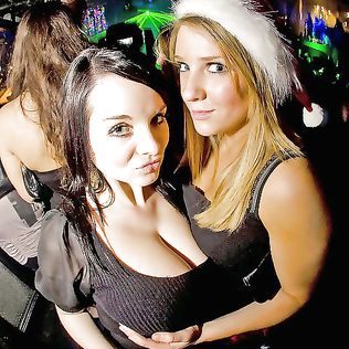 My big boobs ruined my friendship 8