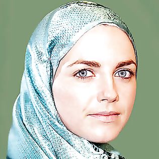 Hot Hijab Babe Needs A Tribute Please!